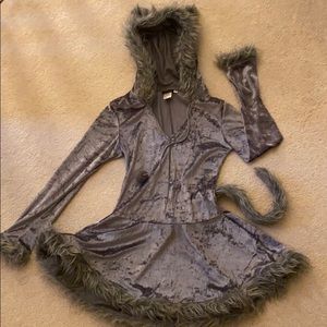 Super cute wolf costume! 🐺